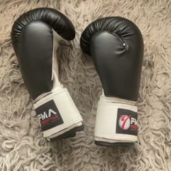 Boxing gloves size small two medium