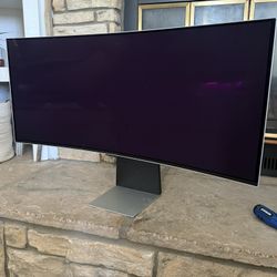 Samsung 34inch Odyssey QD-OLED Ulta Wide Display 