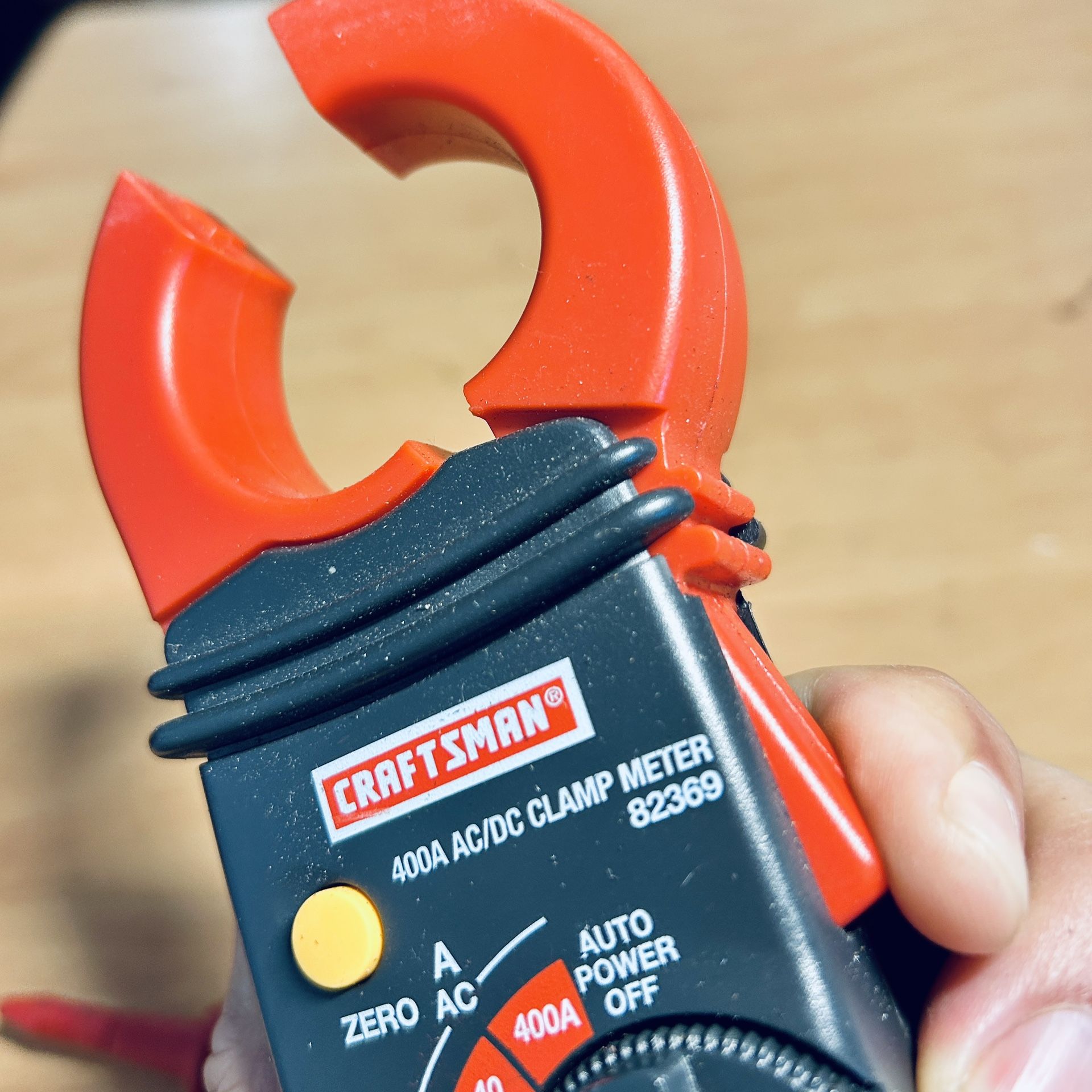 CRAFTSMAN 400A AC/DC CLAMP METER 82369 Includes Case, Probes