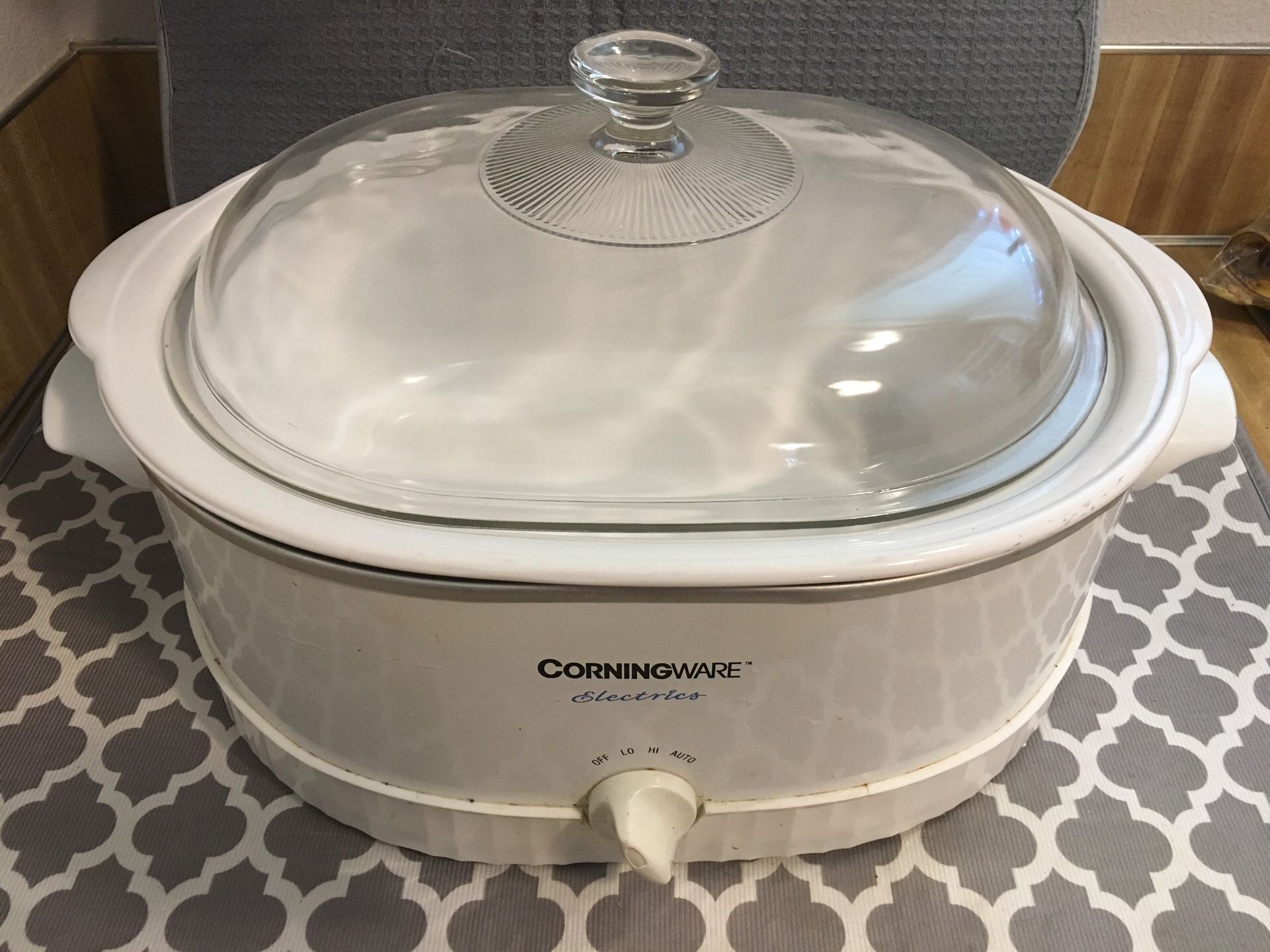 Clean Like New Pioneer Woman Crockpot for Sale in Grays Harbor County, WA -  OfferUp