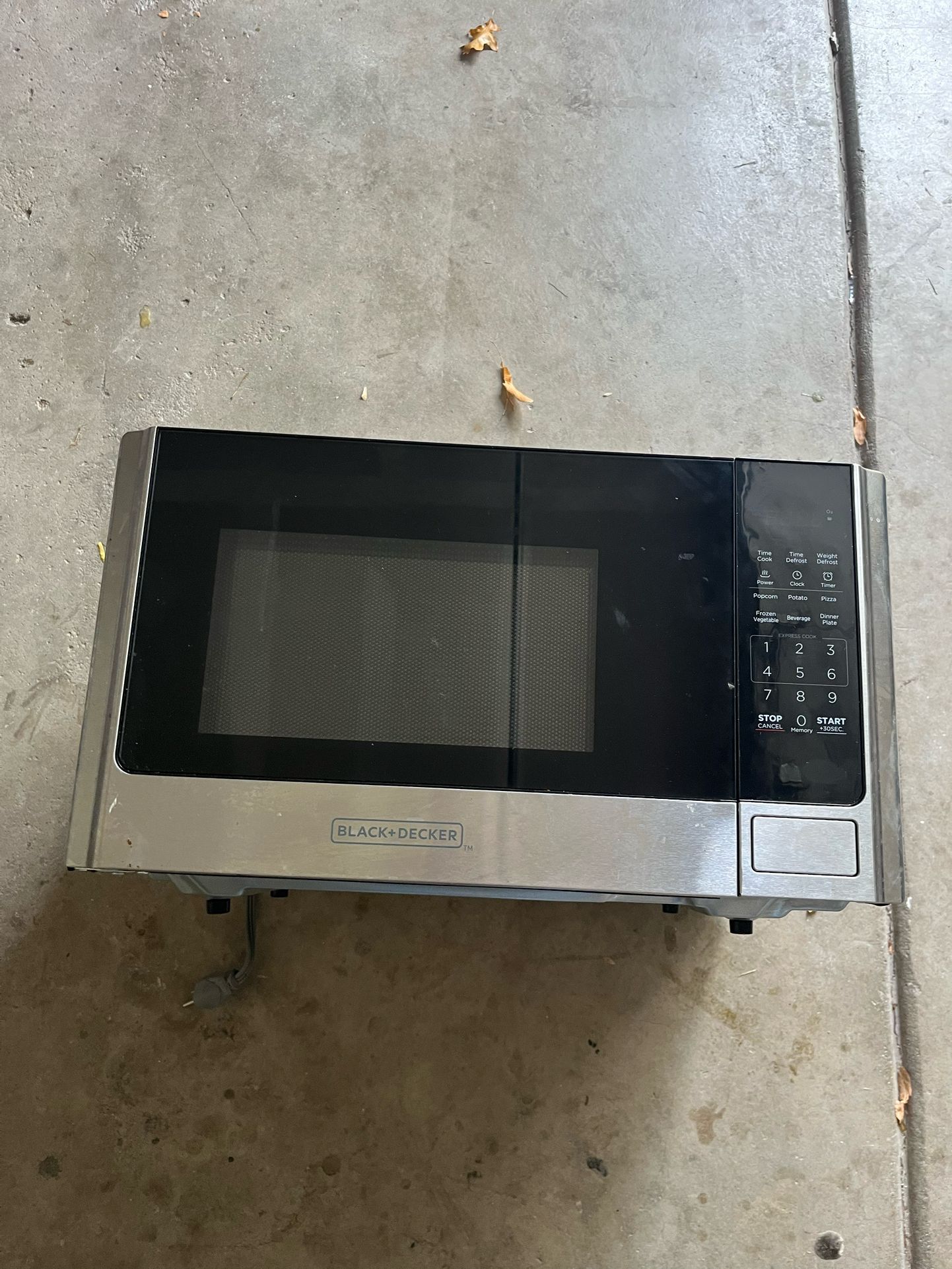 Microwave - Black And Decker 