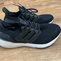 Adidas Ultraboost 22 Men’s Shoes.  Size 8.5