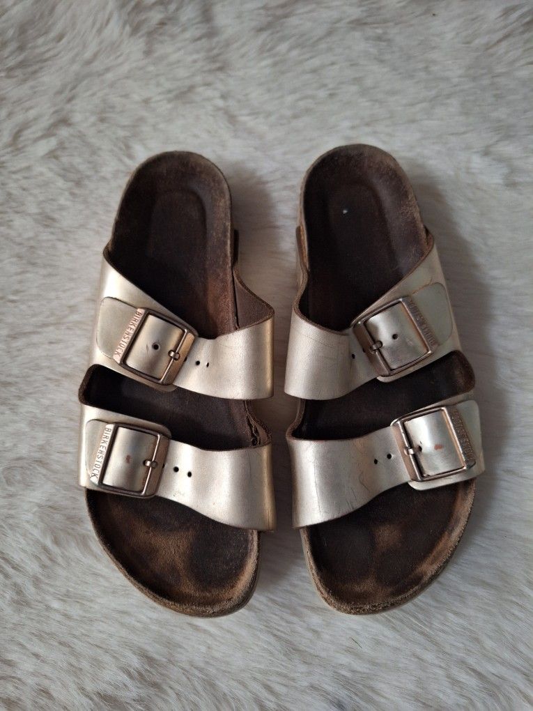 Birkenstock Gold Arizona Sandals Size 7