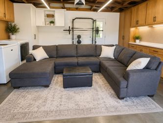 Free Delivery! Dark Charcoal Gray Sectional Couch Sofa Chaise Foot Rest Ottoman Ashley Furniture