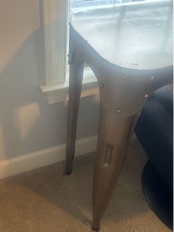 Silver metal desk and gaming chair