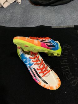 Adidas F10 - Size 8 men