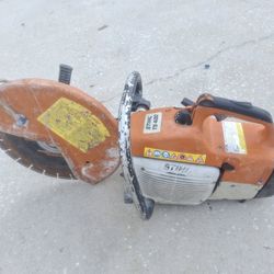 Stihl Concrete Saw With Blade TS400.