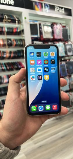 iPhone XR 128Gb *Unlocked* + *With Warranty* + *With Charger*
