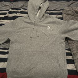Reebok Gray Pullover Hoodie Size Medium