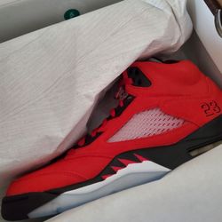 Retro 5s  Size ,8.5,9, 10,10.5,13 $300 Each