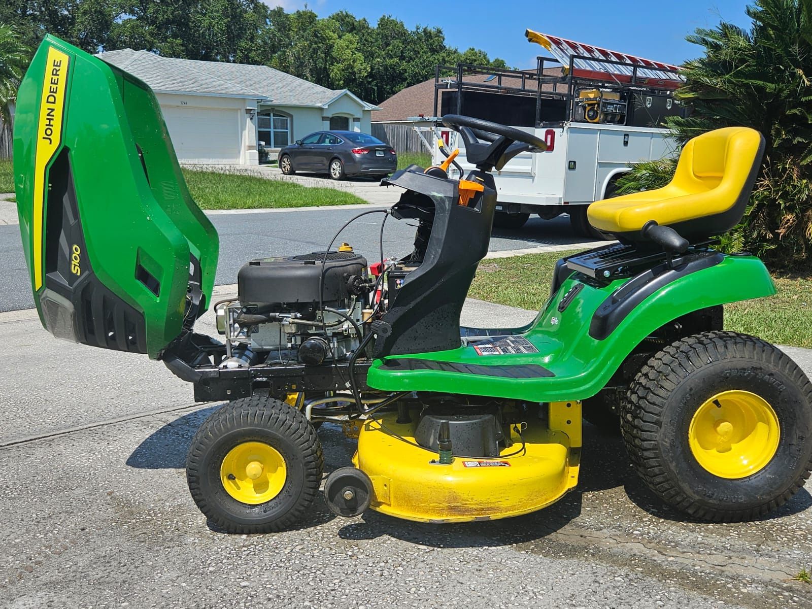 John Deere Ride In Mower