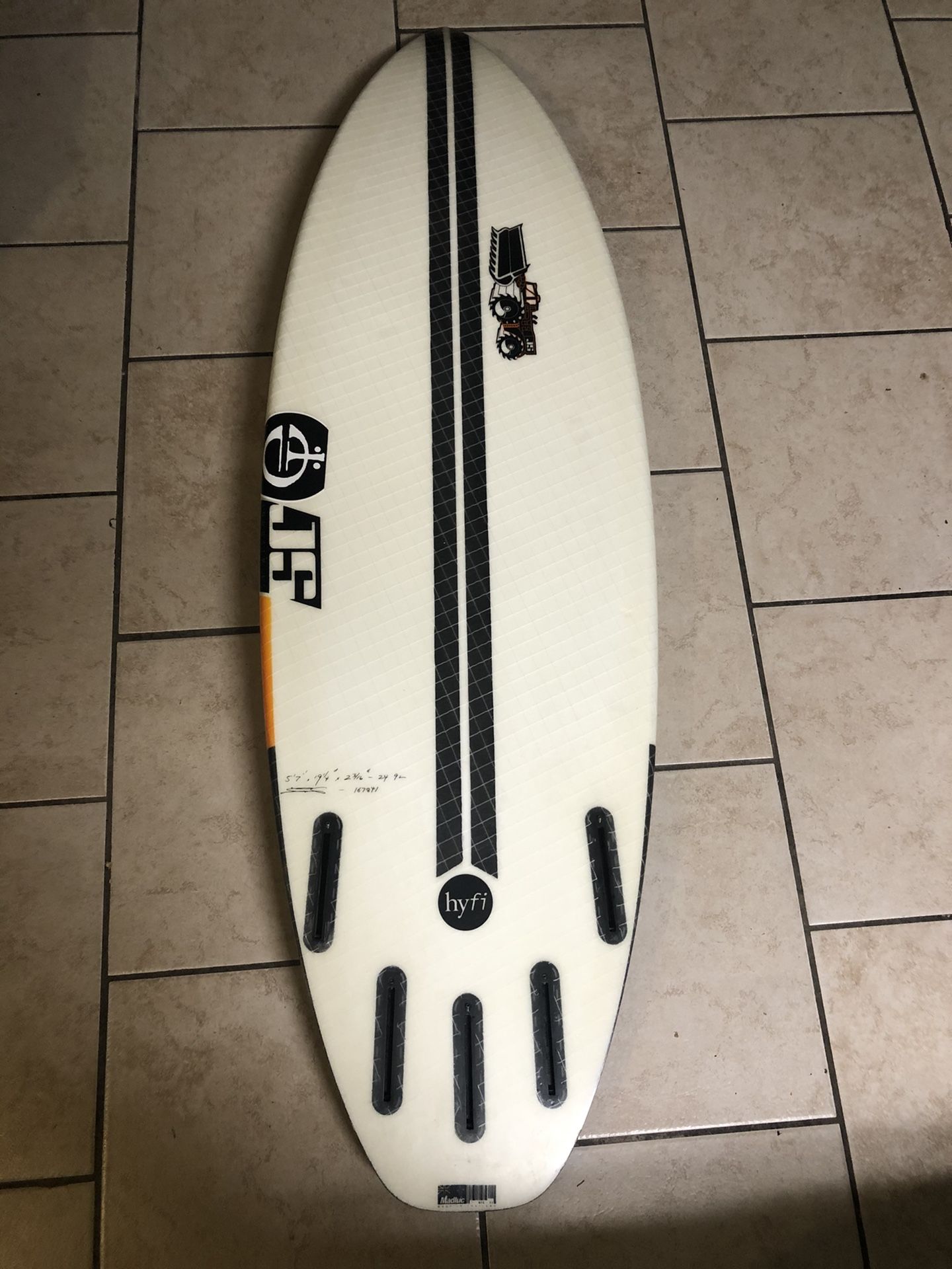 5’7 JS Black Box II HYFI Surfboard