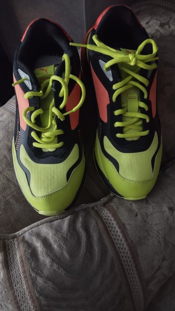 Puma Size 6.5 Youth