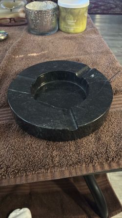 Ash tray