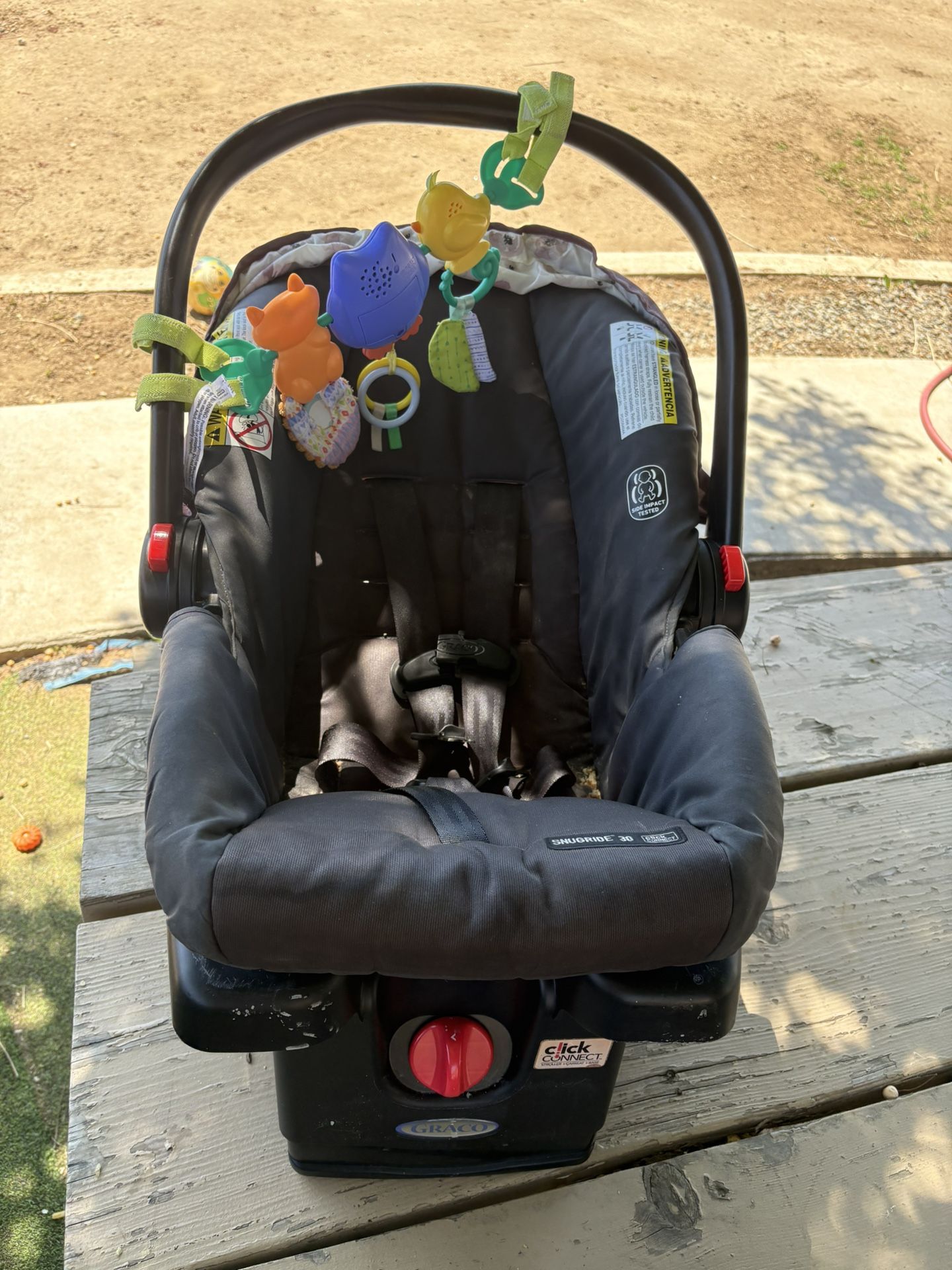 Graco Snug Click Connect W Base and Stroller