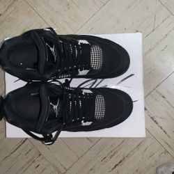 White Thunder 4s Jorden’s 