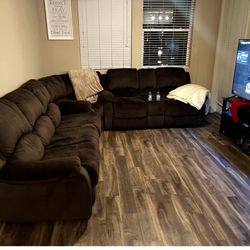 Beautiful And Comfortable 3 Piece Couch Recliners And Pull Out Bed! OPEN TO OFFERS 