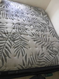 $60oboQueen Mattress