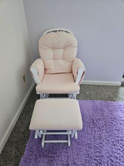Rocking chair with footrest