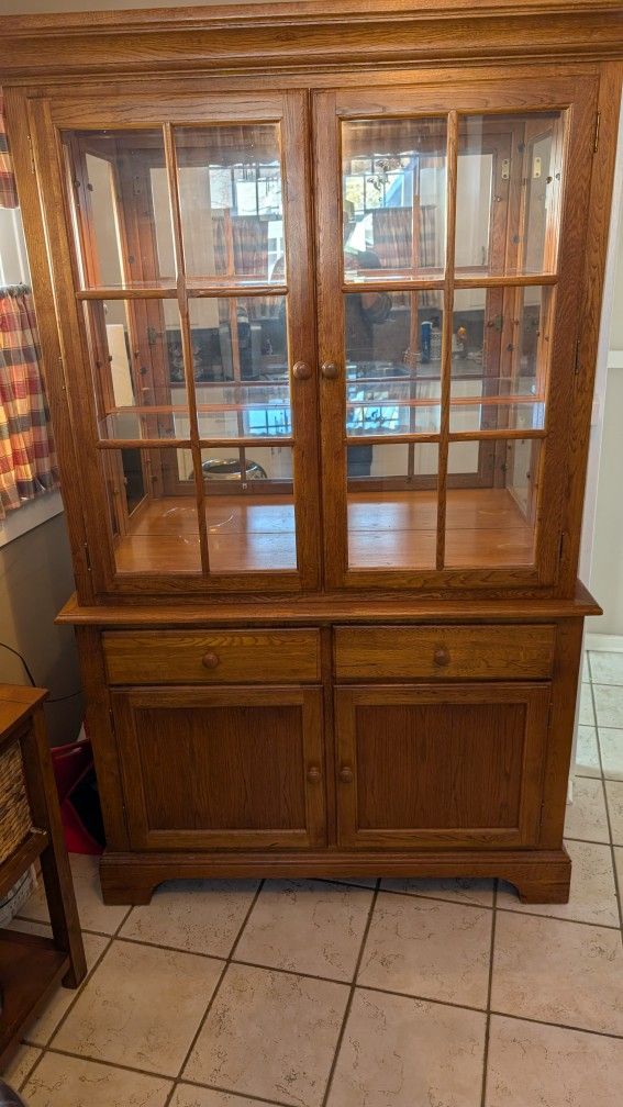 Best Offer On Lighted China Cabinet