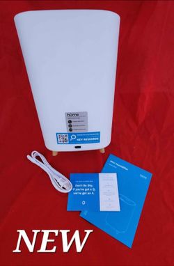 AVAILABLE BRAND NEW 
NEVER BEEN USED 

Mini humidifier