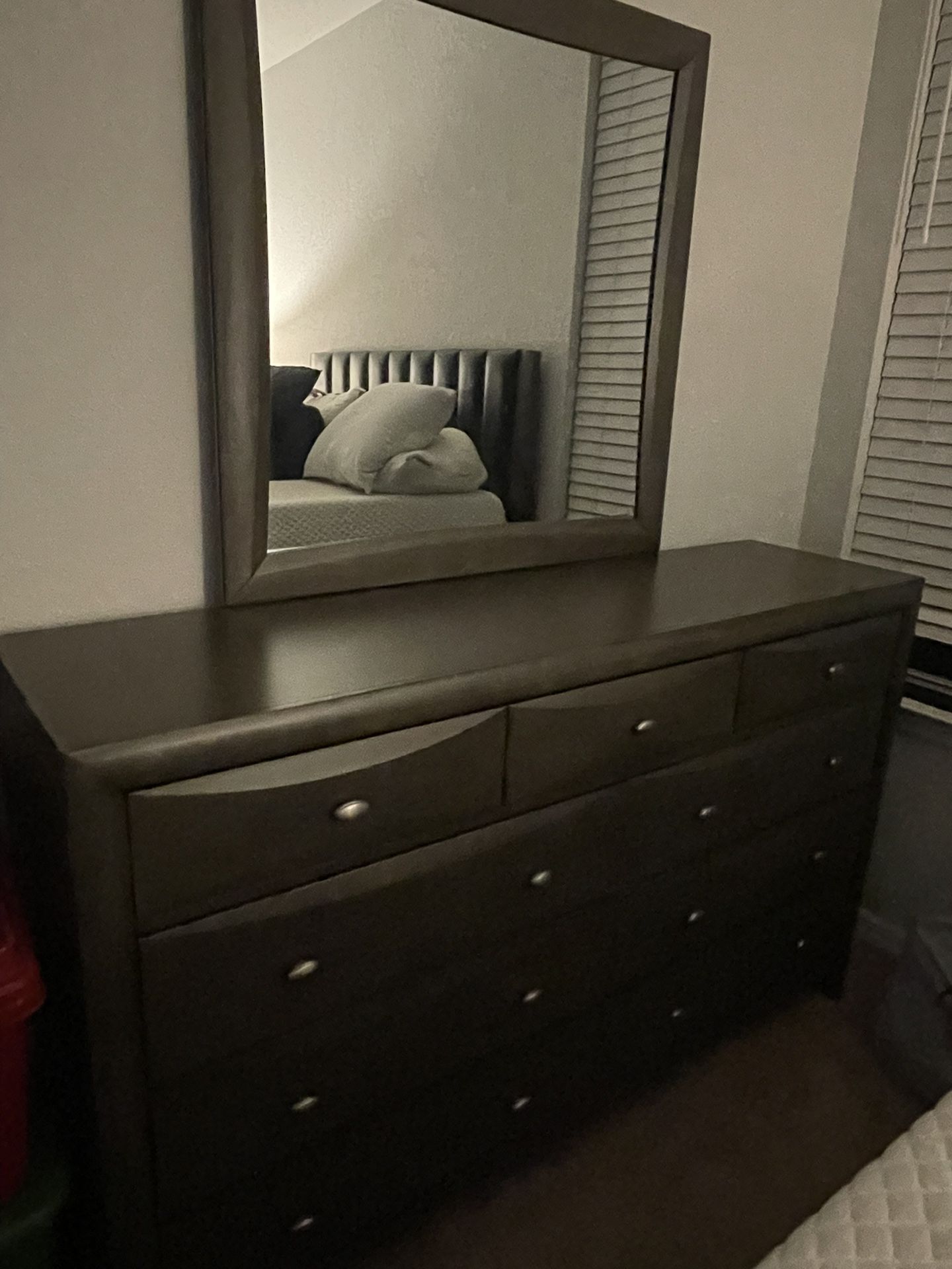 Dresser w/ mirror and matching nightstand