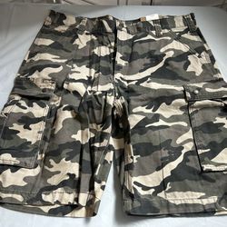Carhartt camo cargo shorts Size 38" new with tags 
