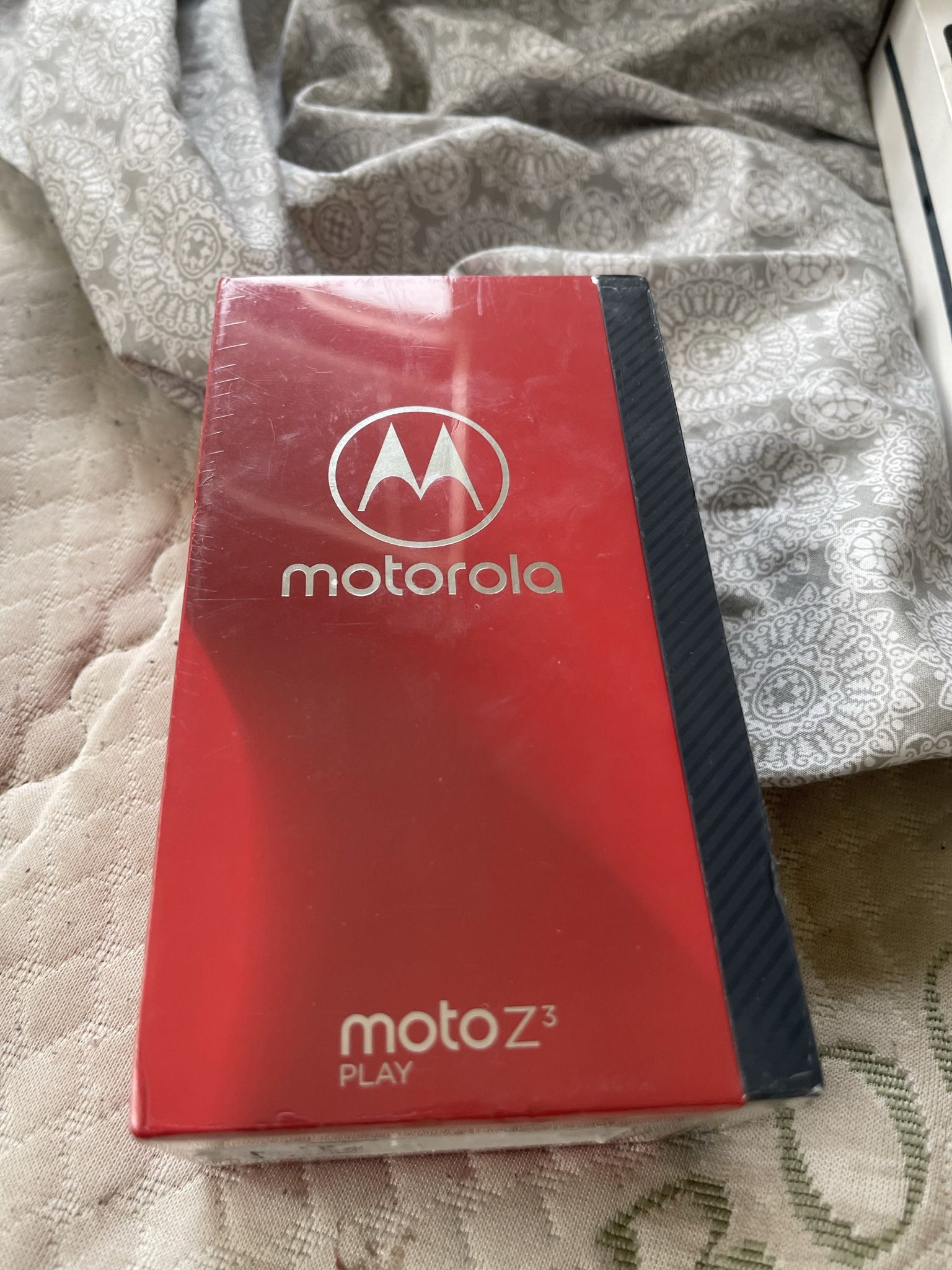 Motorola Moto 3