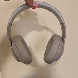 Cream Beats 