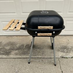 Uniflame Charcoal Grill