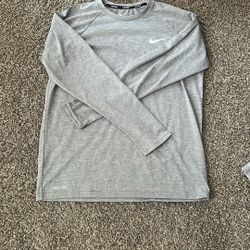 Men’s Nike M Long Tee 