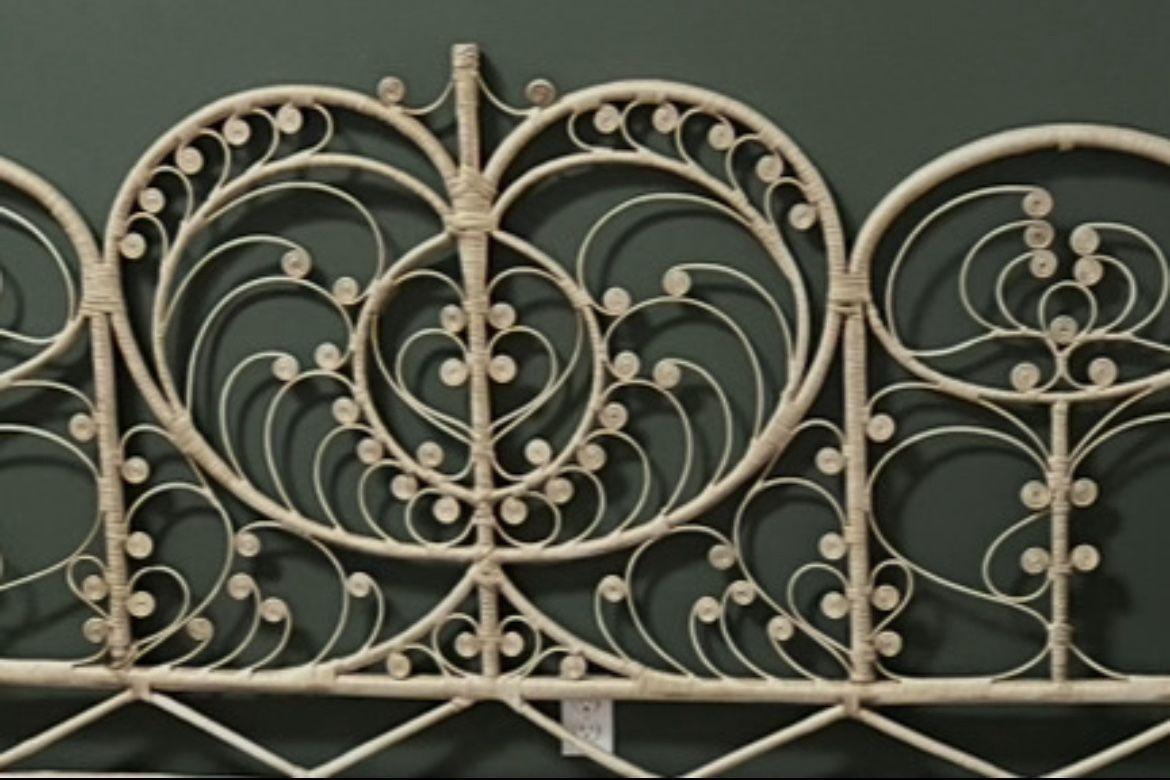 Stunning Vintage King Head Board