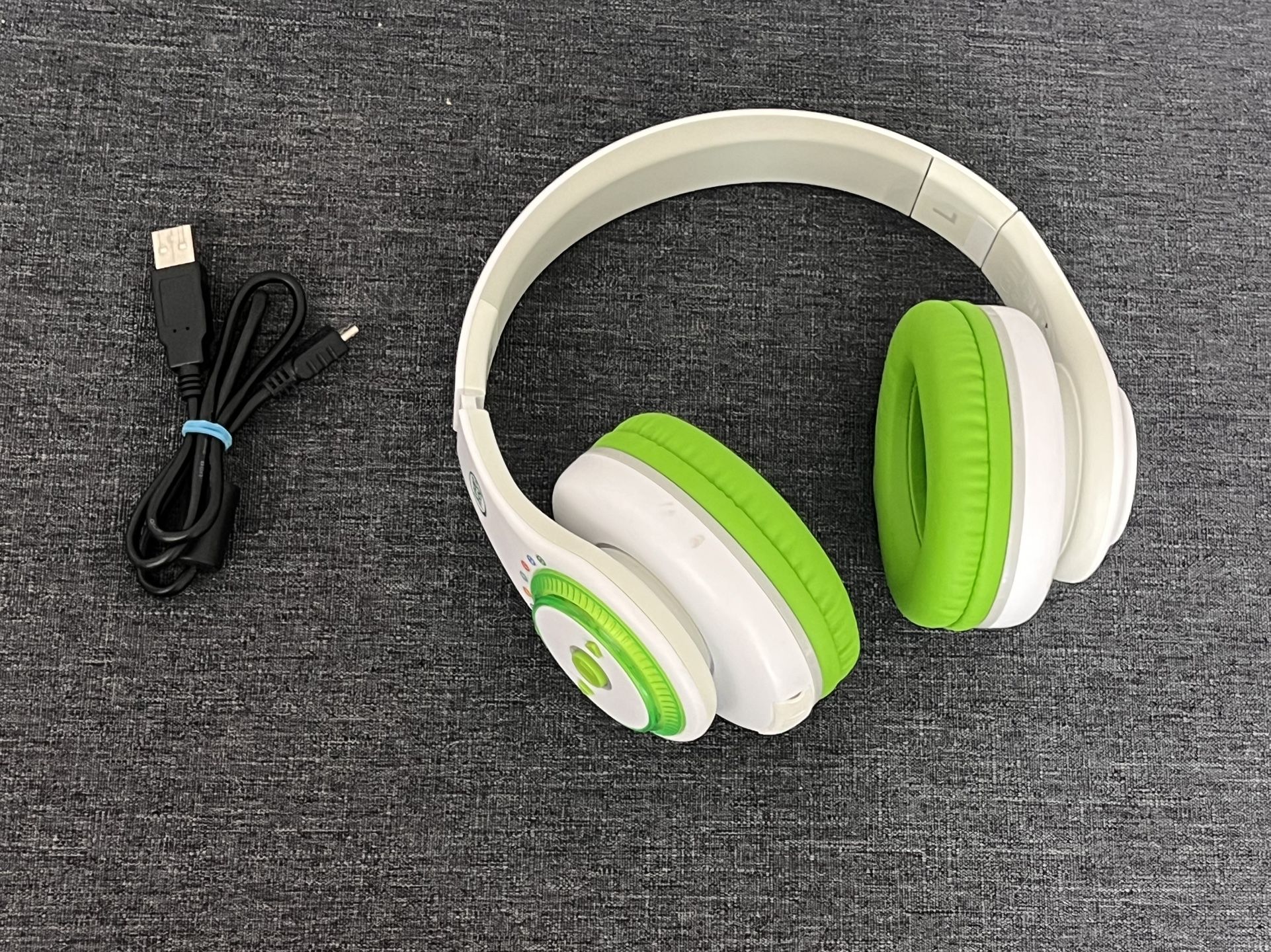 LeapFrog LeapPods Max headphones