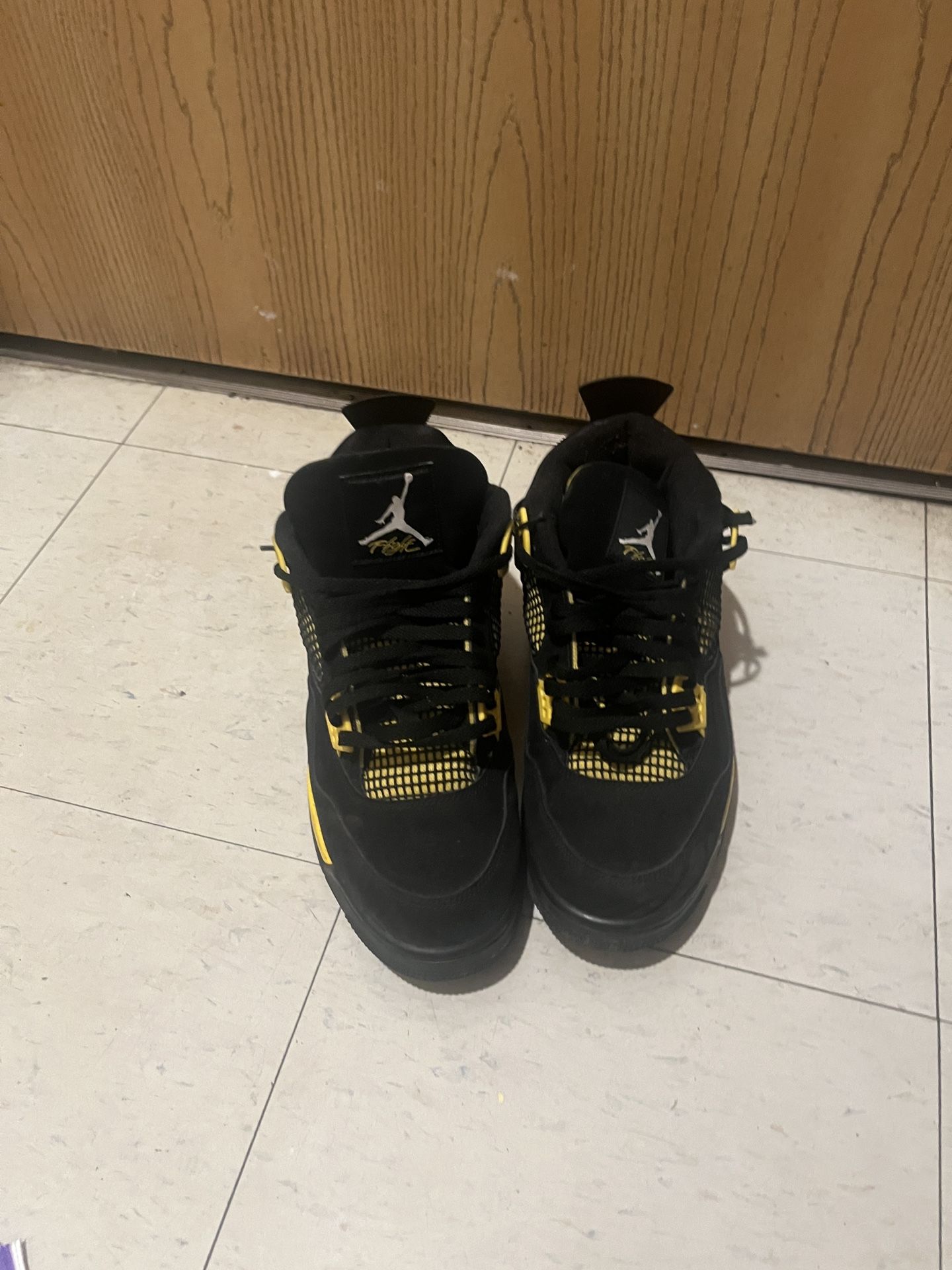 Jordan 4 Retro Thunder