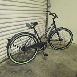 Huffy Cranbrook ladies 26" beach cruiser bike