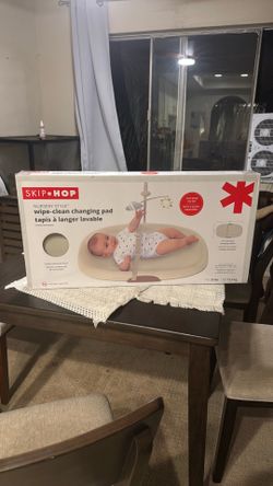 Skip Hop changing pad