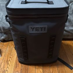 Yeti Hopper BackFlip 24 Soft Sided Backpack Cooler - Charcoal