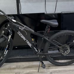 Ozark Trail Vibe   Mountain Bike Front Suspension.   