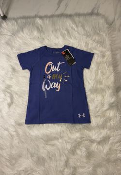 Under Armour heatgear, Loose, Girls/ Tops, Graphic Short Sleeve,”Out of my Way”
