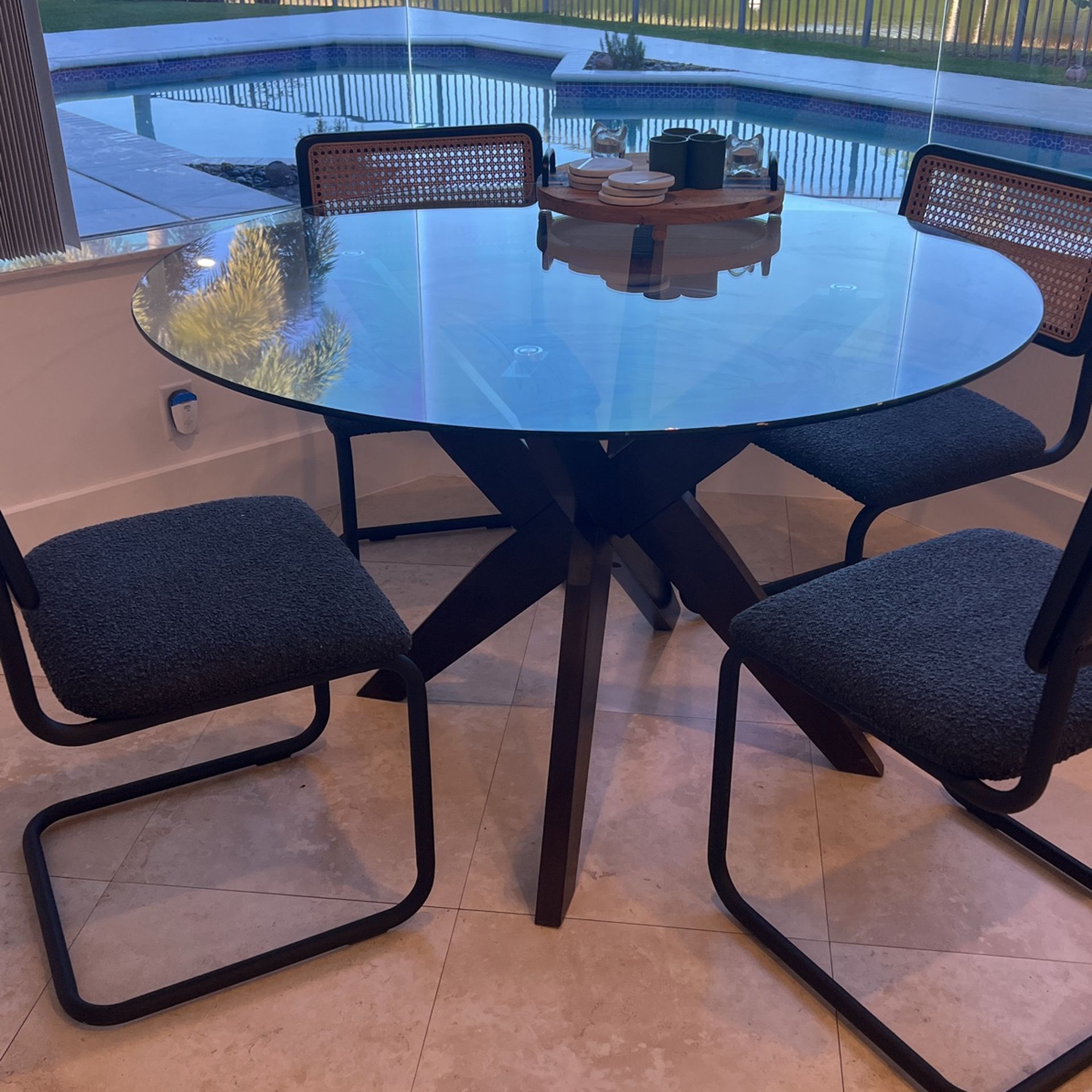 48” Round Dining Table Glass Top