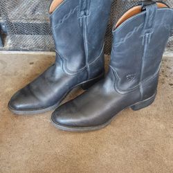 Men's Ariat Boots, Never Worn, Size 9
