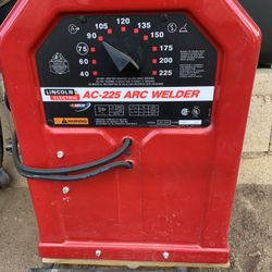 Lincoln Electric Arc Welder In Excellent Condition 