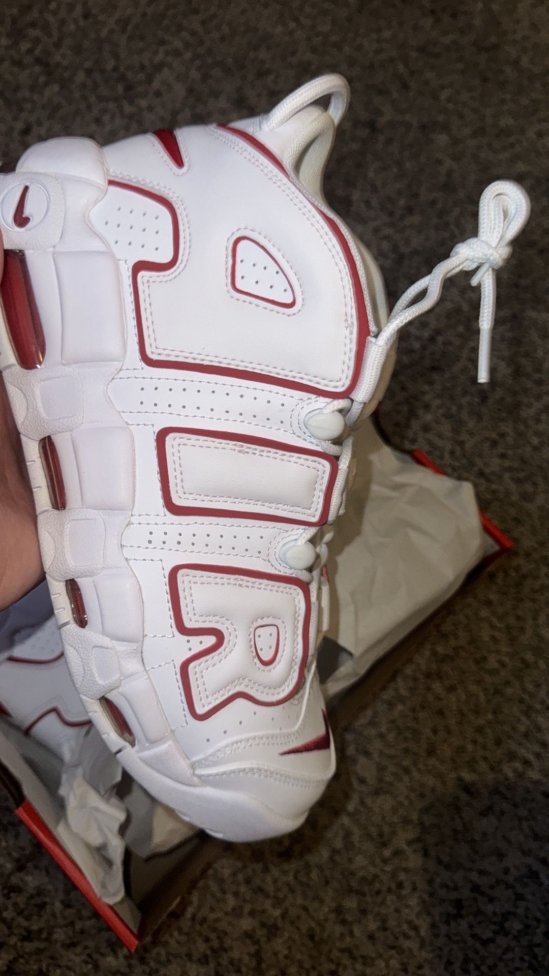Nike Uptempo 