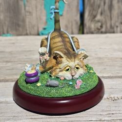 Fit To Be Tied Gary Patterson Cat Figurine