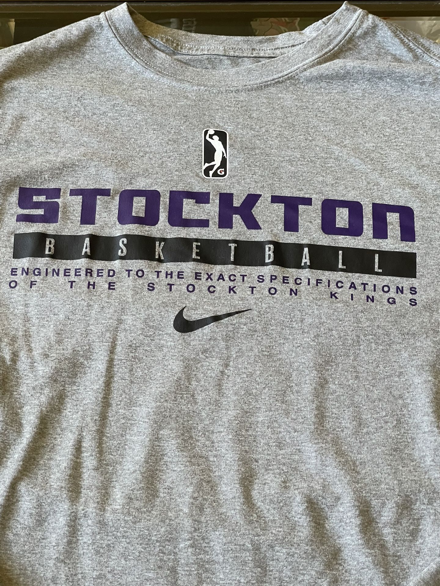 Stockton Kings / Sacramento Kings G-League (NBA AAA Team) Nike Dri-Fit Long sleeve Shirt. Mens Size: Medium New Never Worn $10.00