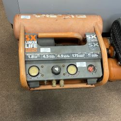 Rigid 4 1/2 Gallon Twin Stack Air Compressor
