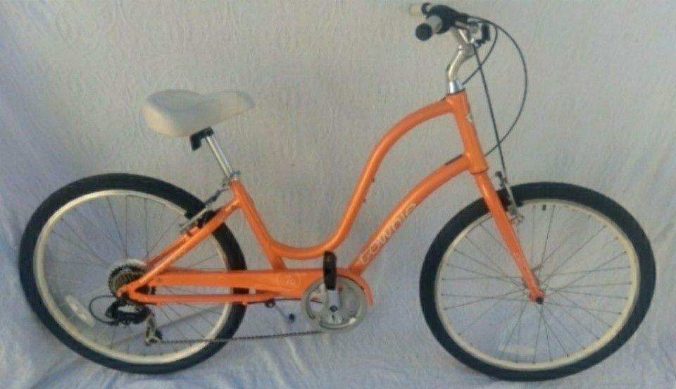 Like New Electra Townie Woman's Cruiser Bike