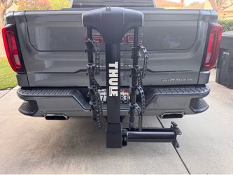 Thule Apex XT Swing 4-Bike Hitch Rack – Excellent Condition