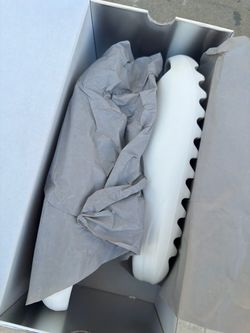 Yeezy Slide white Size 9