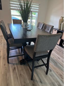 High counter table with 6 chairs